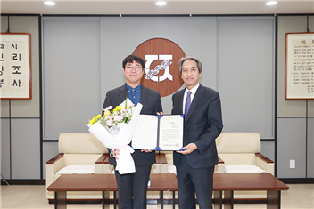 [일반동정]&nbsp;나병차 직원 발전기금 전달식 참석